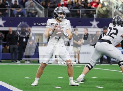 Thumbnail 1 in Vandegrift vs. DeSoto (UIL 6A Division II Final) photogallery.