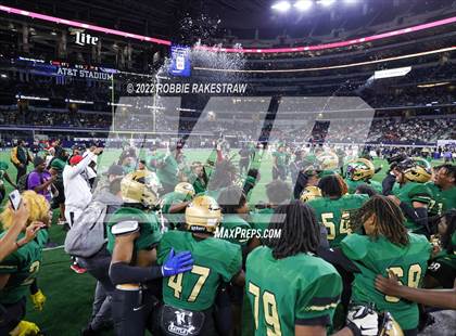 Thumbnail 1 in Vandegrift vs. DeSoto (UIL 6A Division II Final) photogallery.