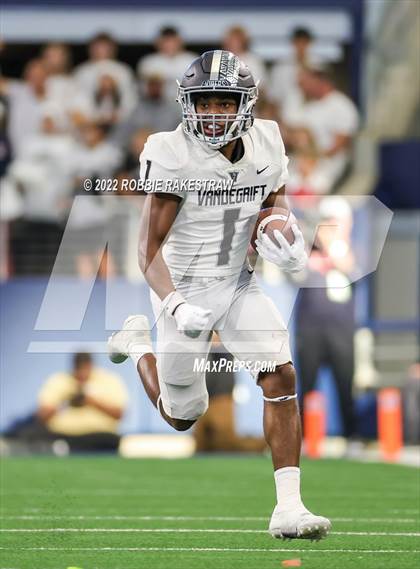 Thumbnail 2 in Vandegrift vs. DeSoto (UIL 6A Division II Final) photogallery.