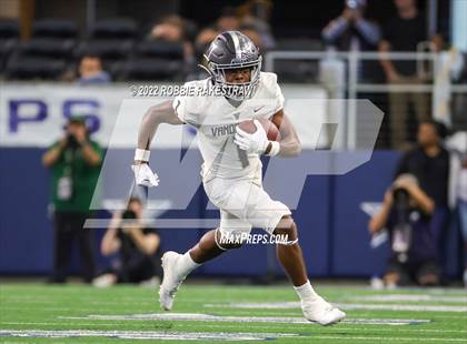 Thumbnail 2 in Vandegrift vs. DeSoto (UIL 6A Division II Final) photogallery.