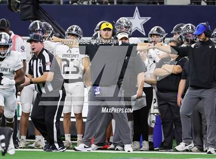 Thumbnail 3 in Vandegrift vs. DeSoto (UIL 6A Division II Final) photogallery.
