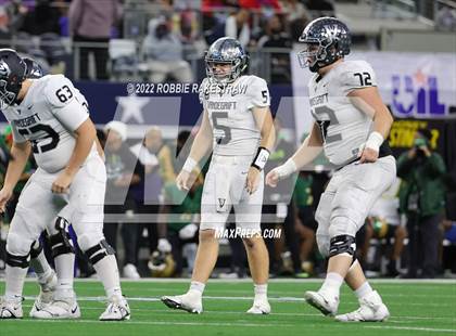 Thumbnail 2 in Vandegrift vs. DeSoto (UIL 6A Division II Final) photogallery.