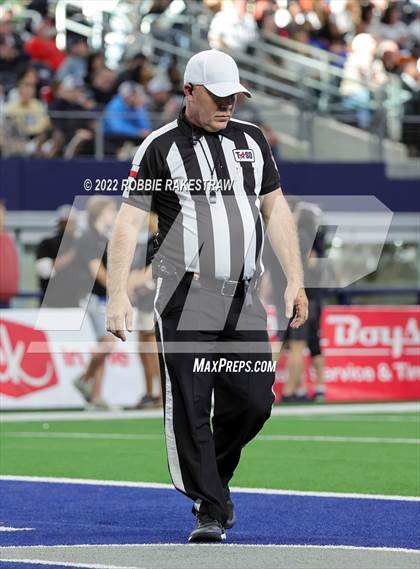 Thumbnail 3 in Vandegrift vs. DeSoto (UIL 6A Division II Final) photogallery.