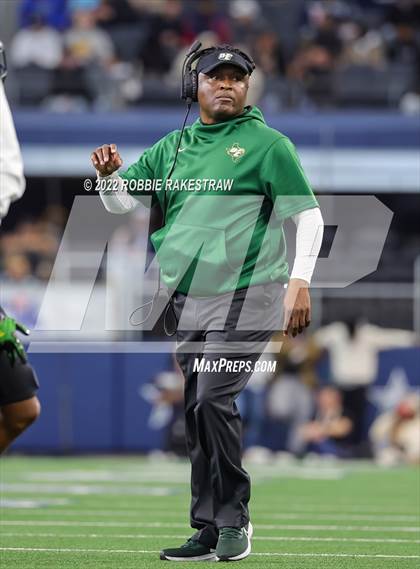 Thumbnail 3 in Vandegrift vs. DeSoto (UIL 6A Division II Final) photogallery.