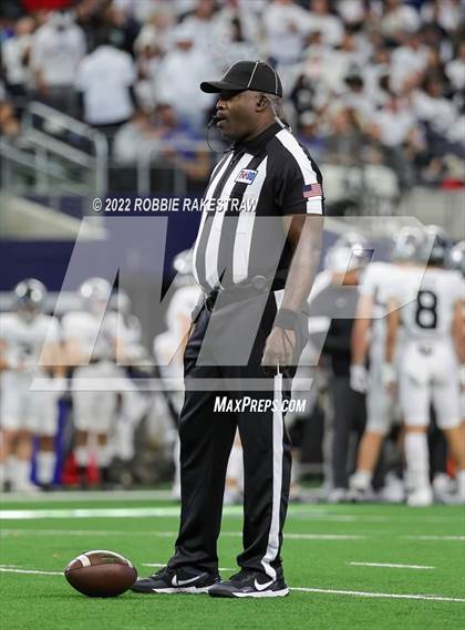 Thumbnail 1 in Vandegrift vs. DeSoto (UIL 6A Division II Final) photogallery.