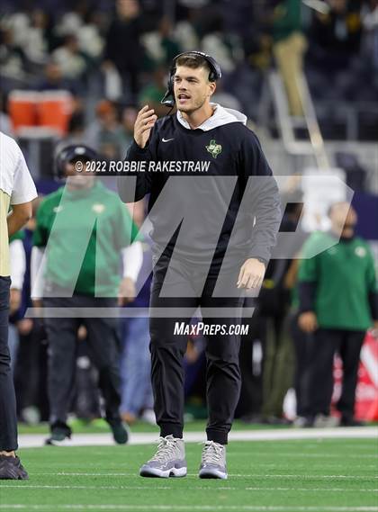 Thumbnail 2 in Vandegrift vs. DeSoto (UIL 6A Division II Final) photogallery.