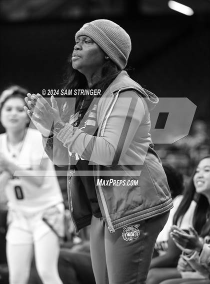 Thumbnail 1 in Montgomery @ Oakland (CIF State Division 5 Final) photogallery.