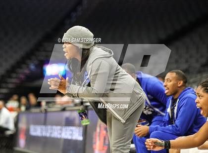 Thumbnail 2 in Montgomery @ Oakland (CIF State Division 5 Final) photogallery.