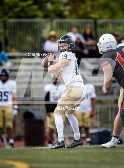 Thumbnail 2 in JV: Servite @ JSerra photogallery.