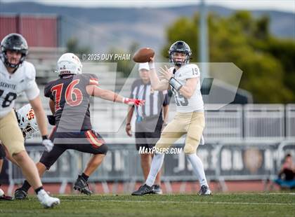 Thumbnail 1 in JV: Servite @ JSerra photogallery.