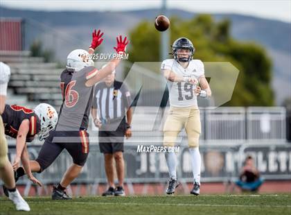 Thumbnail 1 in JV: Servite @ JSerra photogallery.