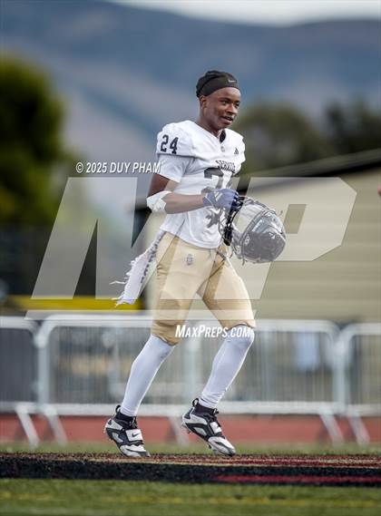 Thumbnail 3 in JV: Servite @ JSerra photogallery.