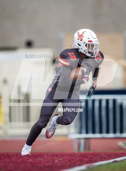 Thumbnail 3 in JV: Servite @ JSerra photogallery.