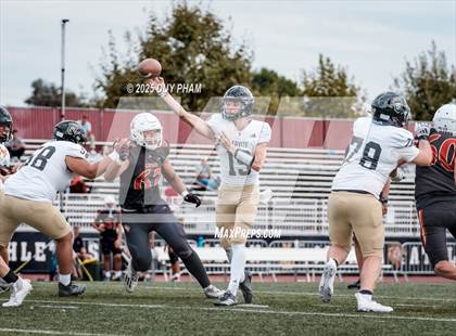 Thumbnail 3 in JV: Servite @ JSerra photogallery.