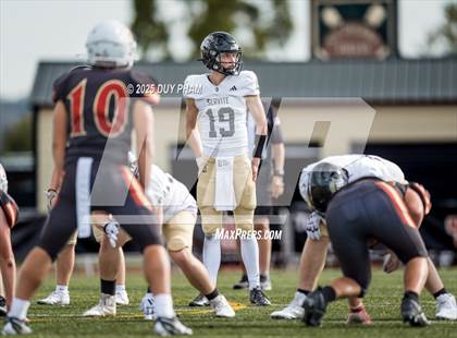 Thumbnail 3 in JV: Servite @ JSerra photogallery.