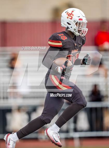 Thumbnail 1 in JV: Servite @ JSerra photogallery.