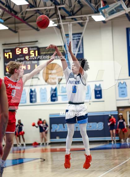 Thumbnail 3 in Patriot vs Potomac Senior (VHSL Class 6 Region B Finals) photogallery.