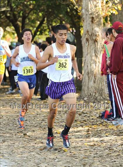Thumbnail 3 in CIF State Cross Country Championships (Boys Division II) photogallery.