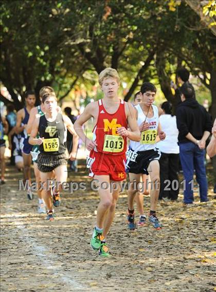Thumbnail 1 in CIF State Cross Country Championships (Boys Division II) photogallery.