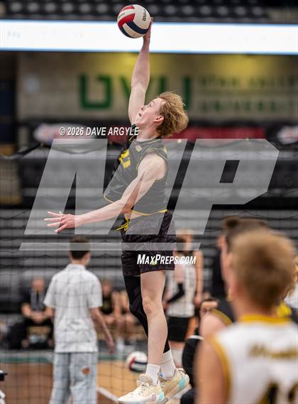 Thumbnail 2 in Wasatch vs. Olympus (UHSAA 5A Semifinal) photogallery.