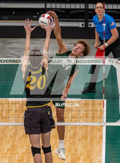 Thumbnail 2 in Wasatch vs. Olympus (UHSAA 5A Semifinal) photogallery.