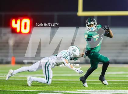 Thumbnail 3 in Aurora vs. Ursuline (OHSAA Division 3 Round 3) photogallery.