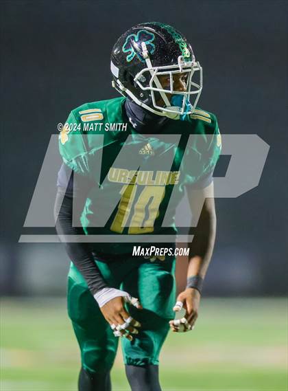 Thumbnail 3 in Aurora vs. Ursuline (OHSAA Division 3 Round 3) photogallery.