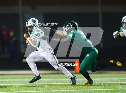 Thumbnail 2 in Aurora vs. Ursuline (OHSAA Division 3 Round 3) photogallery.
