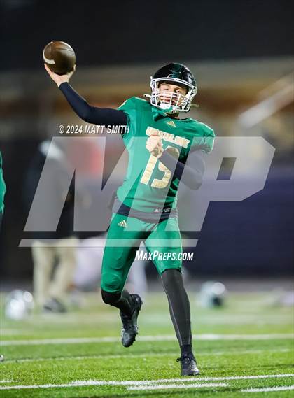 Thumbnail 3 in Aurora vs. Ursuline (OHSAA Division 3 Round 3) photogallery.