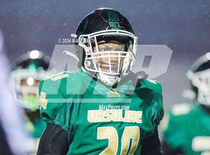 Thumbnail 2 in Aurora vs. Ursuline (OHSAA Division 3 Round 3) photogallery.