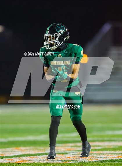 Thumbnail 2 in Aurora vs. Ursuline (OHSAA Division 3 Round 3) photogallery.