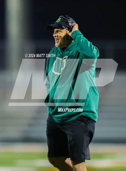 Thumbnail 3 in Aurora vs. Ursuline (OHSAA Division 3 Round 3) photogallery.