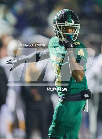 Thumbnail 3 in Aurora vs. Ursuline (OHSAA Division 3 Round 3) photogallery.