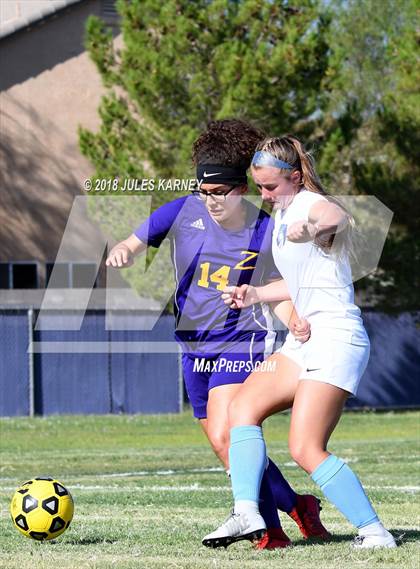 Thumbnail 3 in Foothill vs Durango photogallery.