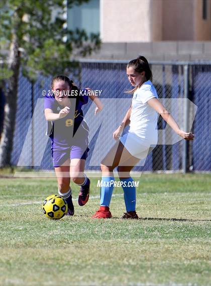 Thumbnail 1 in Foothill vs Durango photogallery.