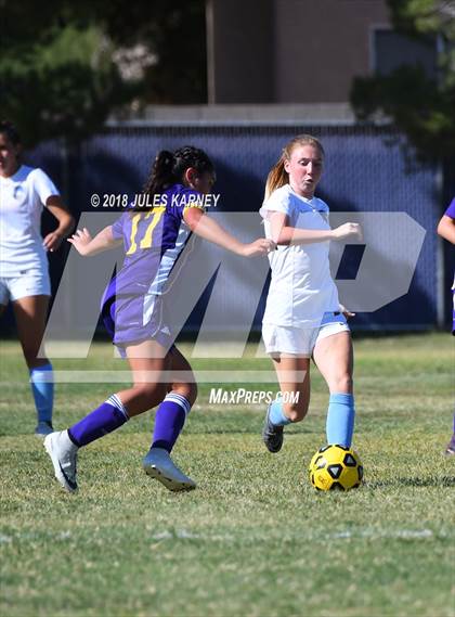Thumbnail 3 in Foothill vs Durango photogallery.