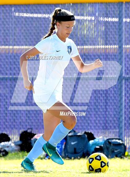Thumbnail 3 in Foothill vs Durango photogallery.