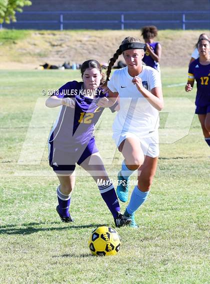 Thumbnail 2 in Foothill vs Durango photogallery.