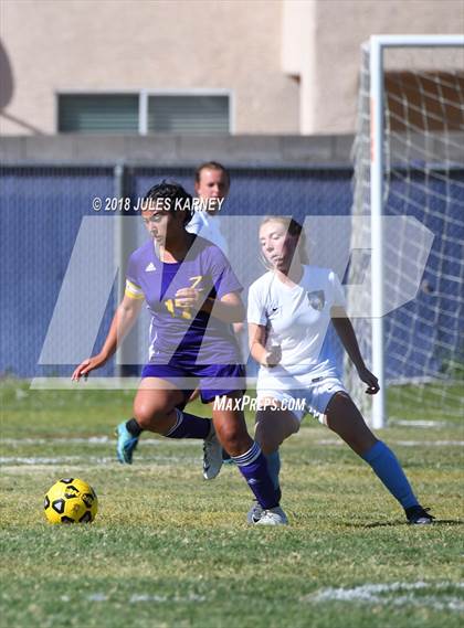 Thumbnail 2 in Foothill vs Durango photogallery.