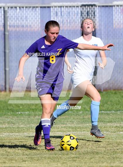 Thumbnail 3 in Foothill vs Durango photogallery.