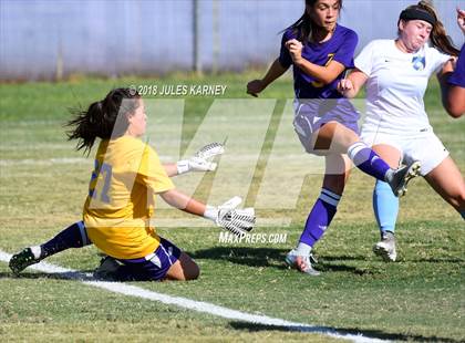 Thumbnail 2 in Foothill vs Durango photogallery.