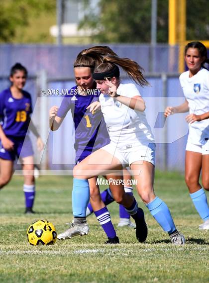 Thumbnail 1 in Foothill vs Durango photogallery.