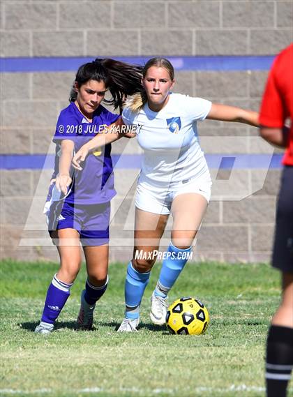 Thumbnail 3 in Foothill vs Durango photogallery.