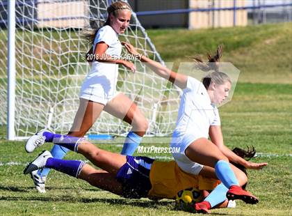 Thumbnail 3 in Foothill vs Durango photogallery.