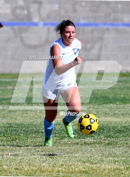 Thumbnail 3 in Foothill vs Durango photogallery.