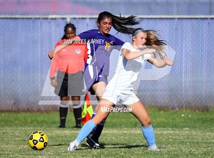 Thumbnail 1 in Foothill vs Durango photogallery.