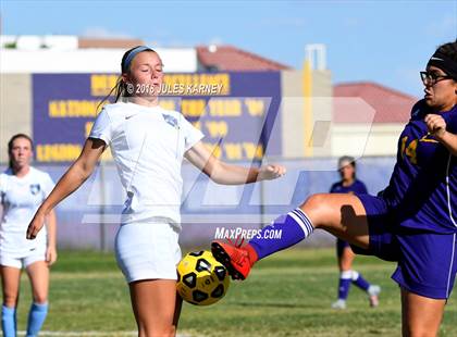 Thumbnail 1 in Foothill vs Durango photogallery.