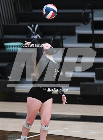 Thumbnail 3 in Benbrook vs Mineral Wells  photogallery.