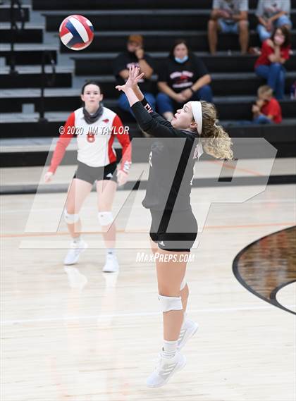 Thumbnail 2 in Benbrook vs Mineral Wells  photogallery.