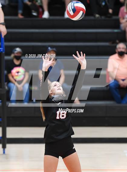 Thumbnail 2 in Benbrook vs Mineral Wells  photogallery.